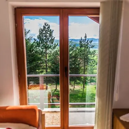 Honey Ferienhaus Bihać